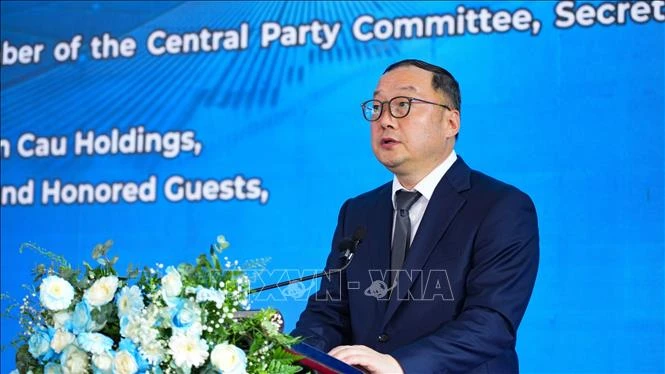 Khởi công Nhà máy điện mặt trời Dầu Tiếng 5 Khởi công Nhà máy điện mặt trời Dầu Tiếng 5