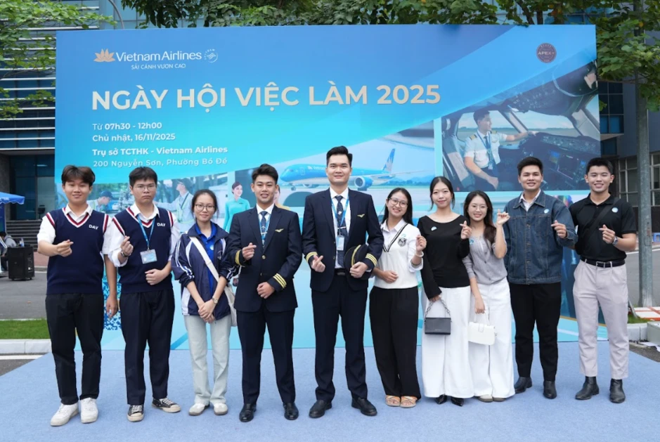 Khơi thông nguồn nhân lực chất lượng cao cho Hà Nội: Gợi mở từ hệ sinh thái hàng không