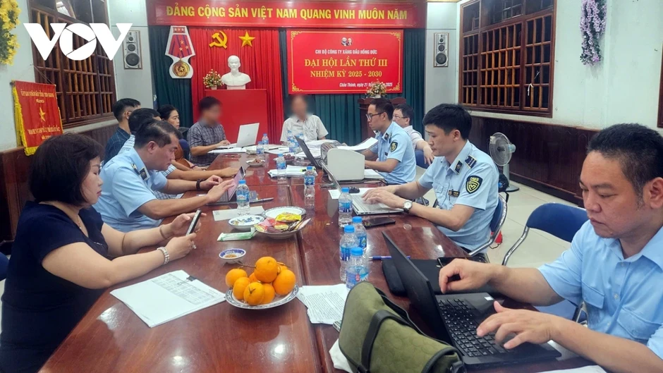 Không dự trữ xăng dầu bắt buộc 2 doanh nghiệp đầu mối bị xử phạt 320 triệu đồng Không dự trữ xăng dầu bắt buộc 2 doanh nghiệp đầu mối bị xử phạt 320 triệu đồng