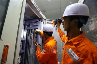Khung giờ tính giá điện mới chờ điều chỉnh giá bán lẻ