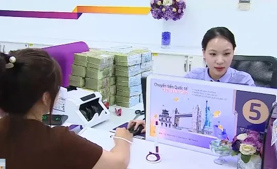 Kiểm soát lạm phát từ chính sách tài khóa, tiền tệ Kiểm soát lạm phát từ chính sách tài khóa, tiền tệ