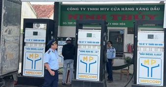 Kiểm soát, ngăn chặn buôn lậu xăng dầu qua biên giới