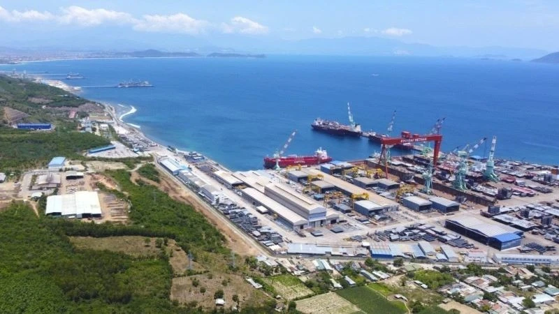 Kiến nghị sớm chấp thuận chủ trương đầu tư dự án Tổ hợp lọc hóa dầu Nam Vân Phong Kiến nghị sớm chấp thuận chủ trương đầu tư dự án Tổ hợp lọc hóa dầu Nam Vân Phong