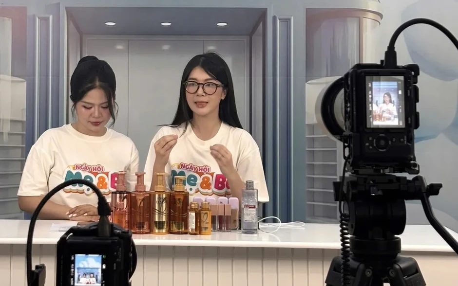 Kiến tạo hệ sinh thái thương mại điện tử cho thanh niên Kiến tạo hệ sinh thái thương mại điện tử cho thanh niên