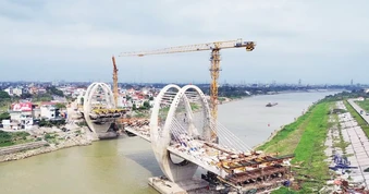 Kiên trì thực hiện mục tiêu tăng trưởng kinh tế cao, bền vững