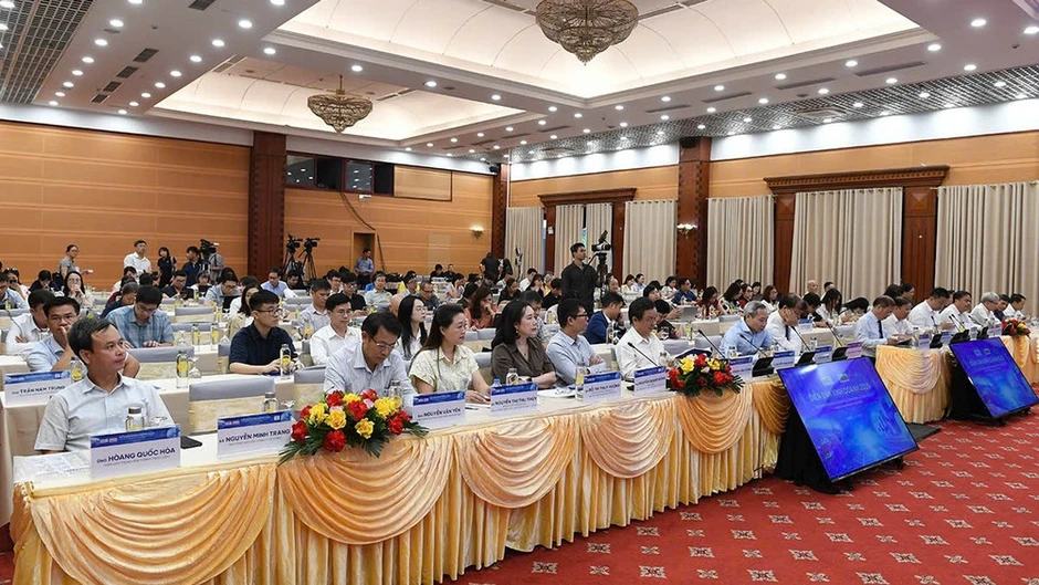 Kinh tế số cần được tiếp sức bằng thể chế và nguồn lực Kinh tế số cần được tiếp sức bằng thể chế và nguồn lực