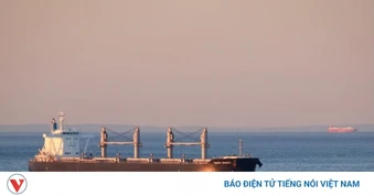 Kinh tế toàn cầu trước phép thử kép: Chiến tranh và cuộc đua công nghệ