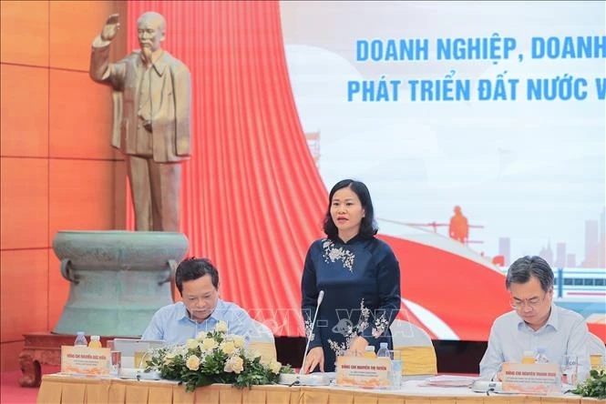Kinh tế tư nhân: 'Động lực quan trọng nhất' kiến tạo mô hình phát triển Kinh tế tư nhân: 'Động lực quan trọng nhất' kiến tạo mô hình phát triển
