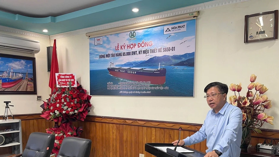 Ký hợp đồng đóng mới tàu hàng 65.000DWT