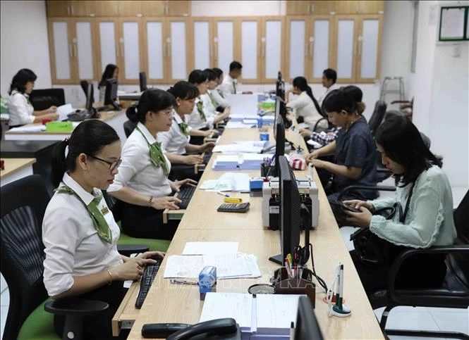 Lãi suất cao, 'nắn' dòng tiền chảy vào bất động sản đúng hướng