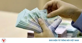 Lãi suất huy động có giảm nhưng... không đáng kể