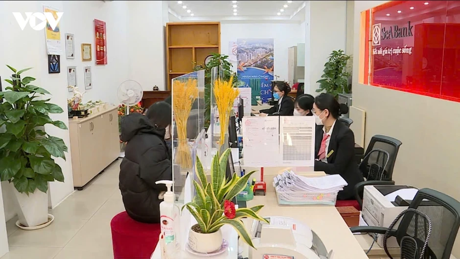 Lãi suất neo cao, doanh nghiệp gặp khó trước áp lực chi phí vốn Lãi suất neo cao, doanh nghiệp gặp khó trước áp lực chi phí vốn