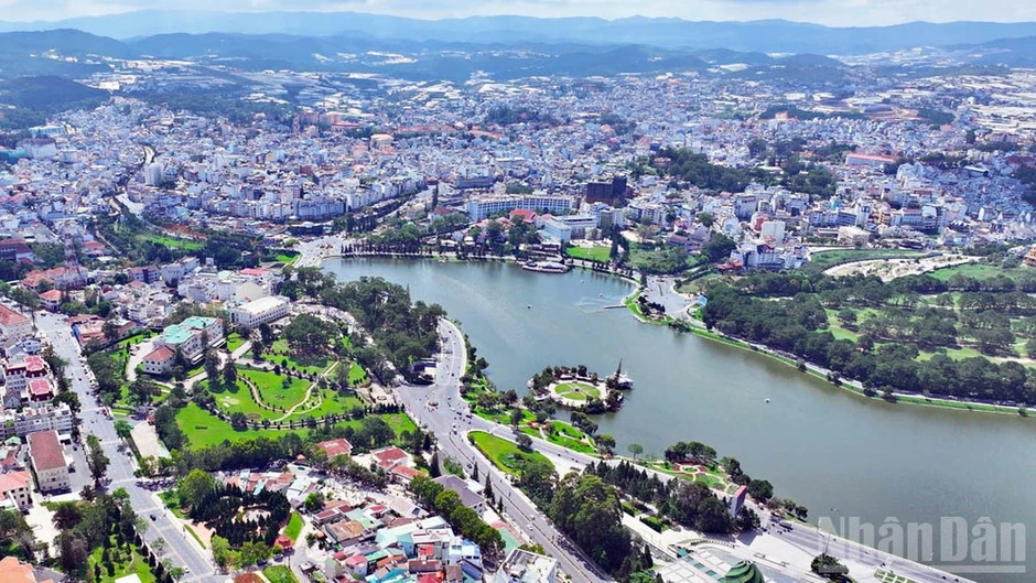 Lâm Đồng kiến tạo không gian phát triển mới từ liên kết vùng Đà Lạt và phụ cận Lâm Đồng kiến tạo không gian phát triển mới từ liên kết vùng Đà Lạt và phụ cận