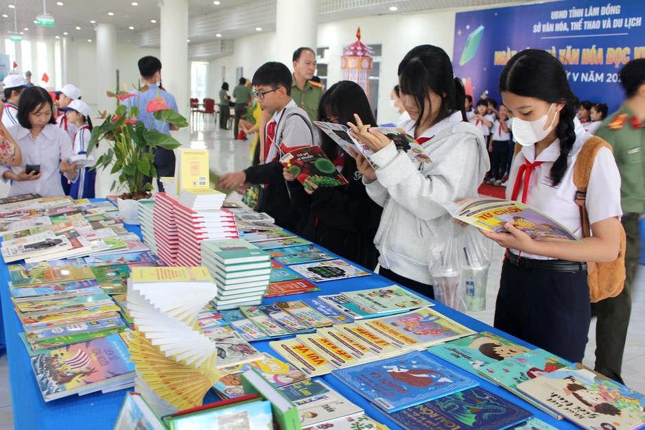 Lâm Đồng thúc đẩy văn hóa đọc, hướng tới xã hội học tập Lâm Đồng thúc đẩy văn hóa đọc, hướng tới xã hội học tập