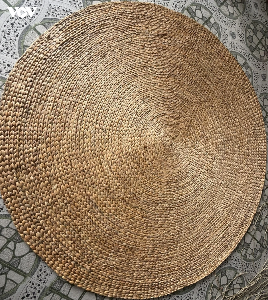 Làm giàu từ cọng lục bình trôi nổi