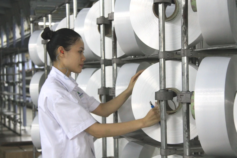 Lạm phát tăng hơn 4%, nhập siêu gần 14 tỉ USD Lạm phát tăng hơn 4%, nhập siêu gần 14 tỉ USD