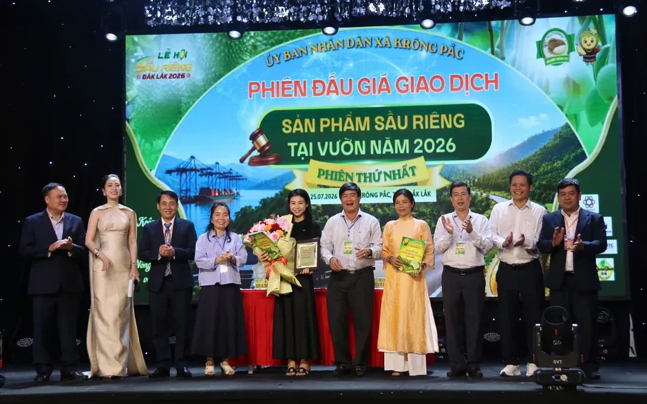 Lần đầu đấu giá sầu riêng tại vườn ở Krông Pắc, mở thêm hướng tiêu thụ cho nhà vườn Lần đầu đấu giá sầu riêng tại vườn ở Krông Pắc, mở thêm hướng tiêu thụ cho nhà vườn