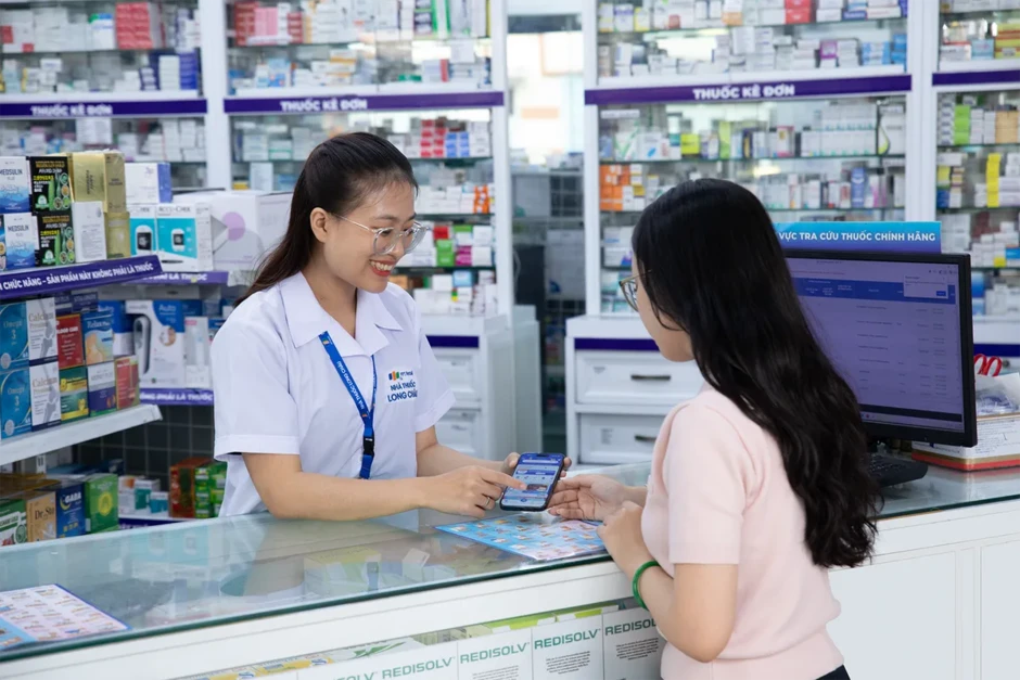 Lần đầu tại Việt Nam, Long Châu "trình làng" Ví Sức Khỏe tích thưởng cho cả gia đình kèm loạt quyền lợi chưa từng có Lần đầu tại Việt Nam, Long Châu "trình làng" Ví Sức Khỏe tích thưởng cho cả gia đình kèm loạt quyền lợi chưa từng có
