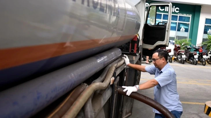 Lần đầu tiên, doanh nghiệp kiến nghị Nhà nước “đặt hàng” thuê kho dự trữ xăng dầu quốc gia Lần đầu tiên, doanh nghiệp kiến nghị Nhà nước “đặt hàng” thuê kho dự trữ xăng dầu quốc gia