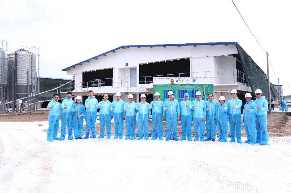 Lãnh đạo Tây Ninh khảo sát tiến độ Dự án chăn nuôi công nghệ cao DHN Tây Ninh 2
