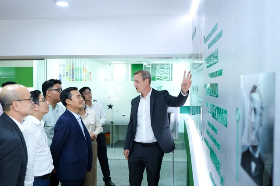 Lãnh đạo TPHCM thăm HEINEKEN Việt Nam chúc mừng năm mới 2026 Lãnh đạo TPHCM thăm HEINEKEN Việt Nam chúc mừng năm mới 2026