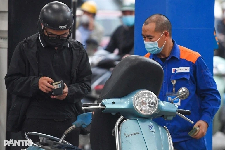 Lên kịch bản bảo đảm nguồn cung, chặn đứng nguy cơ thiếu xăng dầu Lên kịch bản bảo đảm nguồn cung, chặn đứng nguy cơ thiếu xăng dầu