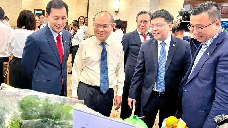 Liên minh thương hiệu Sài Gòn ký kết hợp tác đồng hành cùng phát triển Thành phố Hồ Chí Minh Liên minh thương hiệu Sài Gòn ký kết hợp tác đồng hành cùng phát triển Thành phố Hồ Chí Minh