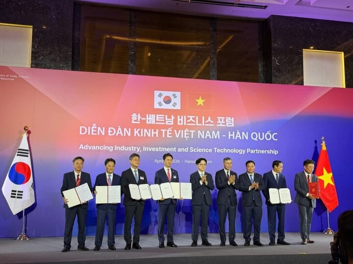 LNG Quỳnh Lập: Động lực mới cho an ninh năng lượng Bắc Trung Bộ LNG Quỳnh Lập: Động lực mới cho an ninh năng lượng Bắc Trung Bộ