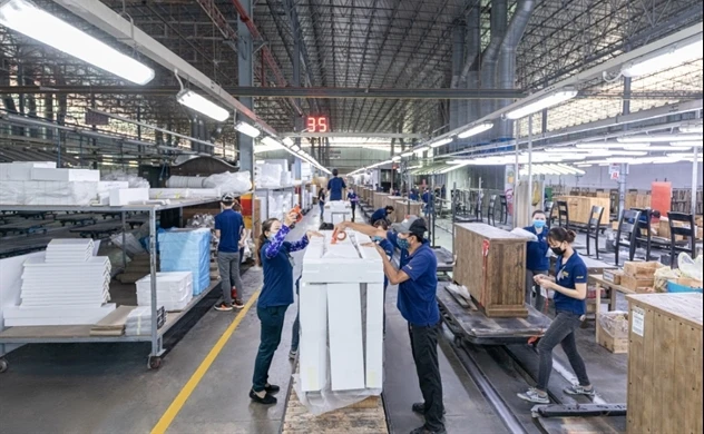 Loạt doanh nghiệp mạnh tay chia tiền cho cổ đông