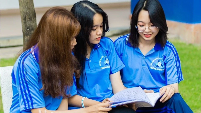 Logistics “khát” 350.000 nhân lực: Nhà trường đồng hành cùng doanh nghiệp Logistics “khát” 350.000 nhân lực: Nhà trường đồng hành cùng doanh nghiệp