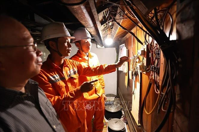Lời giải giảm áp lực cung ứng điện cao điểm mùa hè Lời giải giảm áp lực cung ứng điện cao điểm mùa hè