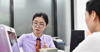 Lương thưởng nhân viên ngân hàng tăng mạnh, có nhà băng trả gần 60 triệu/tháng