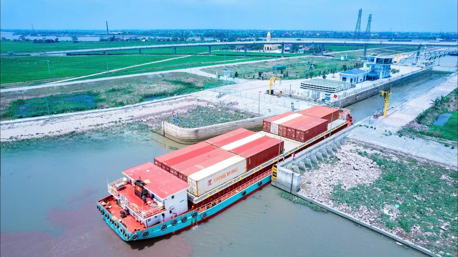 Miễn hàng loạt phí, lệ phí vận tải, tiếp sức cho doanh nghiệp Miễn hàng loạt phí, lệ phí vận tải, tiếp sức cho doanh nghiệp