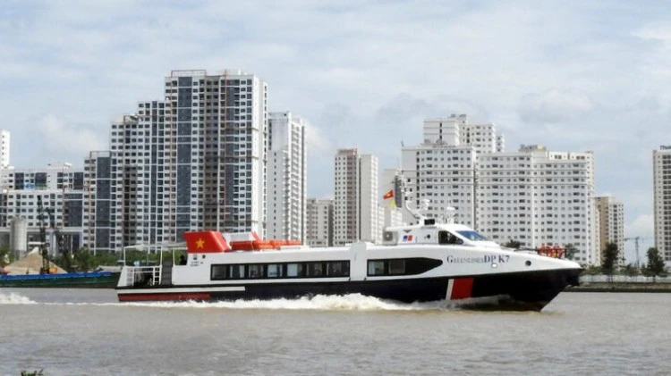 Mở rộng mạng lưới các tuyến vận tải hành khách công cộng bằng đường thủy