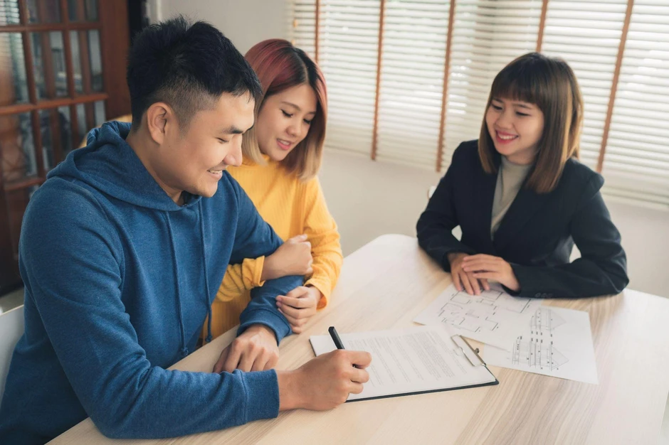 Mỏ vàng 70 tỷ đô từ AI trong bảo hiểm: Cuộc đua toàn cầu và 'bài' của một ông lớn công nghệ Việt Mỏ vàng 70 tỷ đô từ AI trong bảo hiểm: Cuộc đua toàn cầu và 'bài' của một ông lớn công nghệ Việt