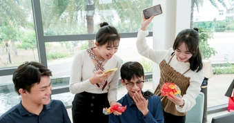 Một lần xé nhãn, một lần hy vọng: Điều mong mỏi phía sau hàng triệu lượt tham gia "Xé ngay trúng liền"