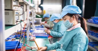 Một năm cải cách thể chế sôi động chưa từng có