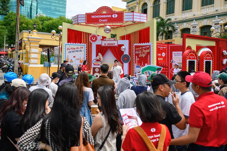 Một ngày trải nghiệm Techcombank OneU tại Bưu điện TP.HCM
