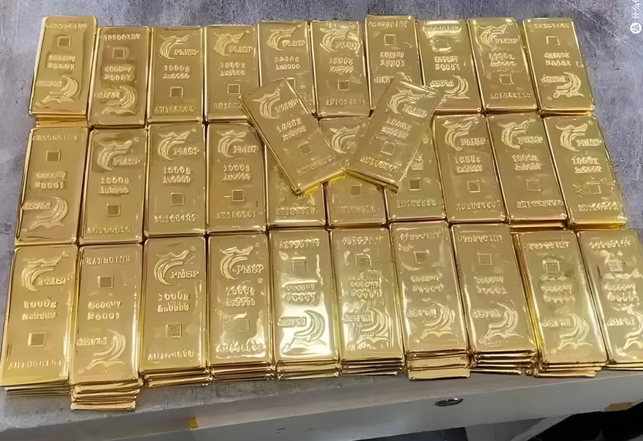 Một tuần 'bay' 11,5 tỷ: Nhà đầu tư vàng trắng tay, trả giá suốt 8 năm