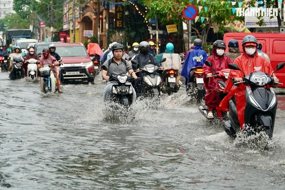 'Mưa vàng' giúp hệ thống điện giảm áp lực phụ tải đến 3.000MW 'Mưa vàng' giúp hệ thống điện giảm áp lực phụ tải đến 3.000MW
