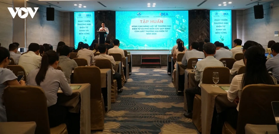 Nâng cao năng lực thương mại điện tử cho cộng đồng doanh nghiệp Đà Nẵng Nâng cao năng lực thương mại điện tử cho cộng đồng doanh nghiệp Đà Nẵng