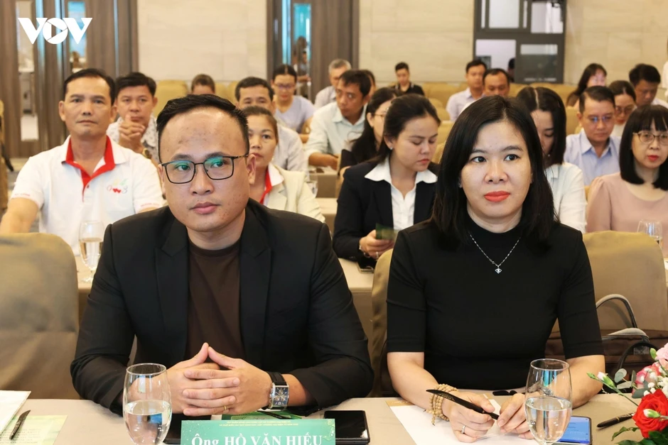 Nâng cao năng lực thương mại điện tử cho cộng đồng doanh nghiệp Đà Nẵng Nâng cao năng lực thương mại điện tử cho cộng đồng doanh nghiệp Đà Nẵng