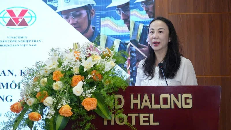 Nâng cao trách nhiệm bảo vệ môi trường trong khai thác khoáng sản Nâng cao trách nhiệm bảo vệ môi trường trong khai thác khoáng sản