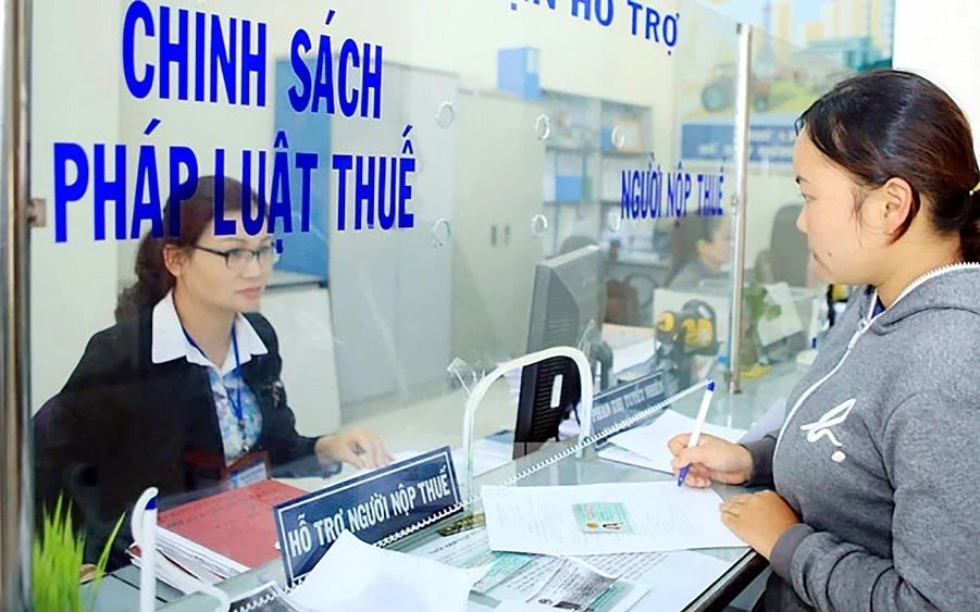 Nâng ngưỡng miễn thuế, khoan thư sức dân Nâng ngưỡng miễn thuế, khoan thư sức dân