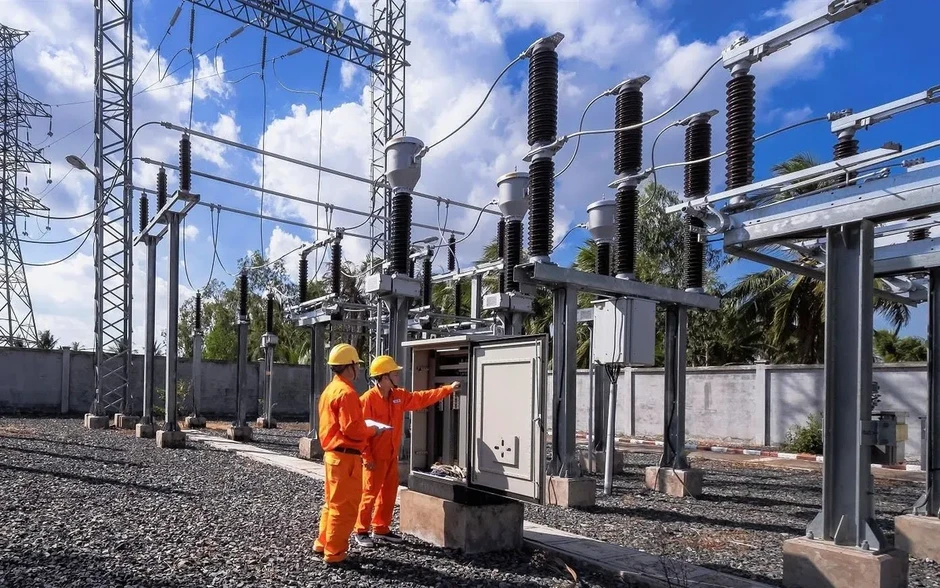 Nắng nóng kéo theo hóa đơn tiền điện tăng mạnh Nắng nóng kéo theo hóa đơn tiền điện tăng mạnh