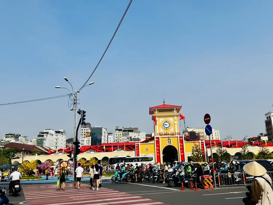 Nắng nóng, mưa trái mùa cùng xuất hiện trong tuần làm việc đầu tiên sau Tết Nguyên đán Nắng nóng, mưa trái mùa cùng xuất hiện trong tuần làm việc đầu tiên sau Tết Nguyên đán