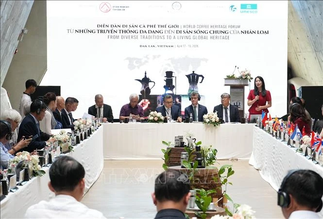 Nâng tầm giá trị cà phê Việt Nam trong bối cảnh toàn cầu hóa Nâng tầm giá trị cà phê Việt Nam trong bối cảnh toàn cầu hóa