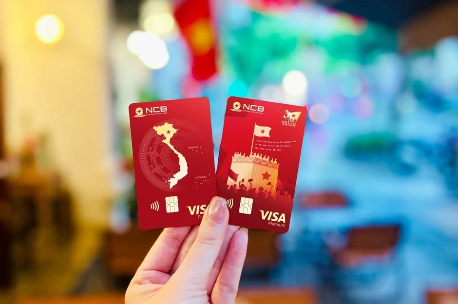 NCB Visa Tự Hào nhận giải thưởng 'Sáng kiến thẻ tín dụng của năm' NCB Visa Tự Hào nhận giải thưởng 'Sáng kiến thẻ tín dụng của năm'