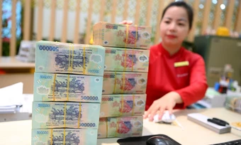 Ngân hàng đồng loạt tăng vốn, nhiều nhà băng cán mốc 100.000 tỷ