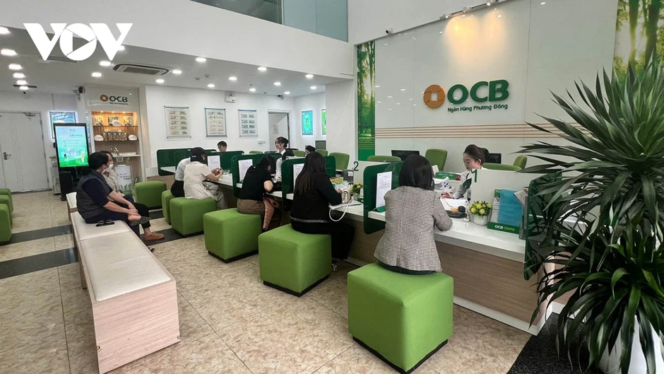 Ngân hàng đua tăng lãi suất, có nơi lên đến 9%/năm Ngân hàng đua tăng lãi suất, có nơi lên đến 9%/năm